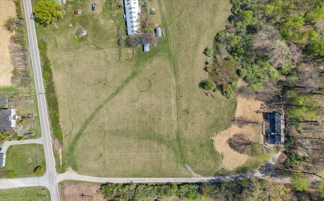 85 Little Paws LN, Buchanan, VA 24066