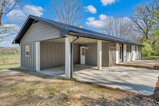 85 Little Paws LN, Buchanan, VA 24066