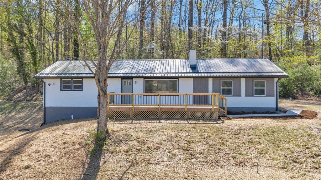 85 Little Paws LN, Buchanan, VA 24066