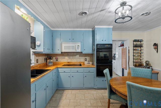 7968 Arnoka Rd, Mechanicsville, VA 23111