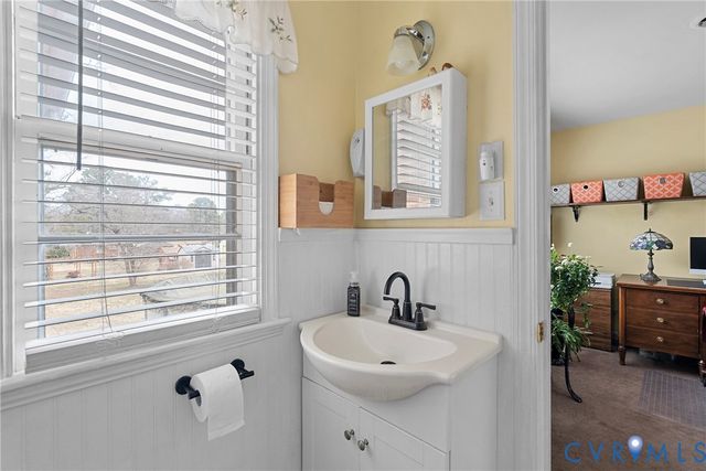 7968 Arnoka Rd, Mechanicsville, VA 23111