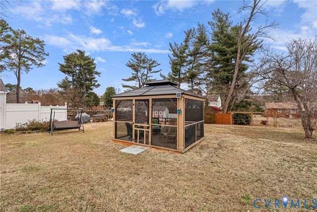 7968 Arnoka Rd, Mechanicsville, VA 23111