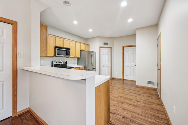 5413 Oriole Drive, Farmington, MN 55024