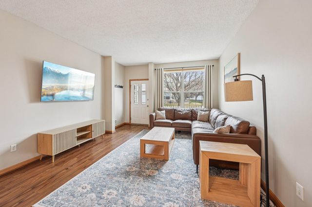 5413 Oriole Drive, Farmington, MN 55024
