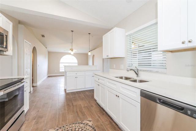 817 ALBI COURT, Kissimmee, FL 34759