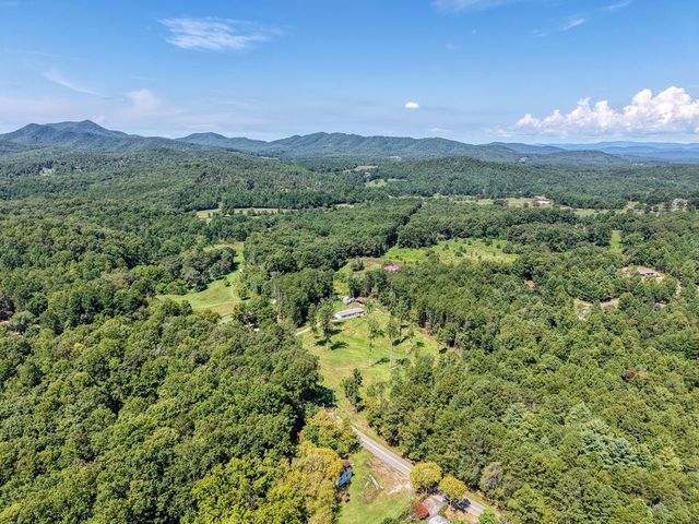 9656 Phillips Road, Young Harris, GA 30582