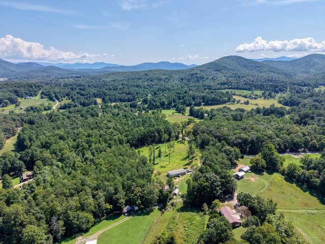 9656 Phillips Road, Young Harris, GA 30582