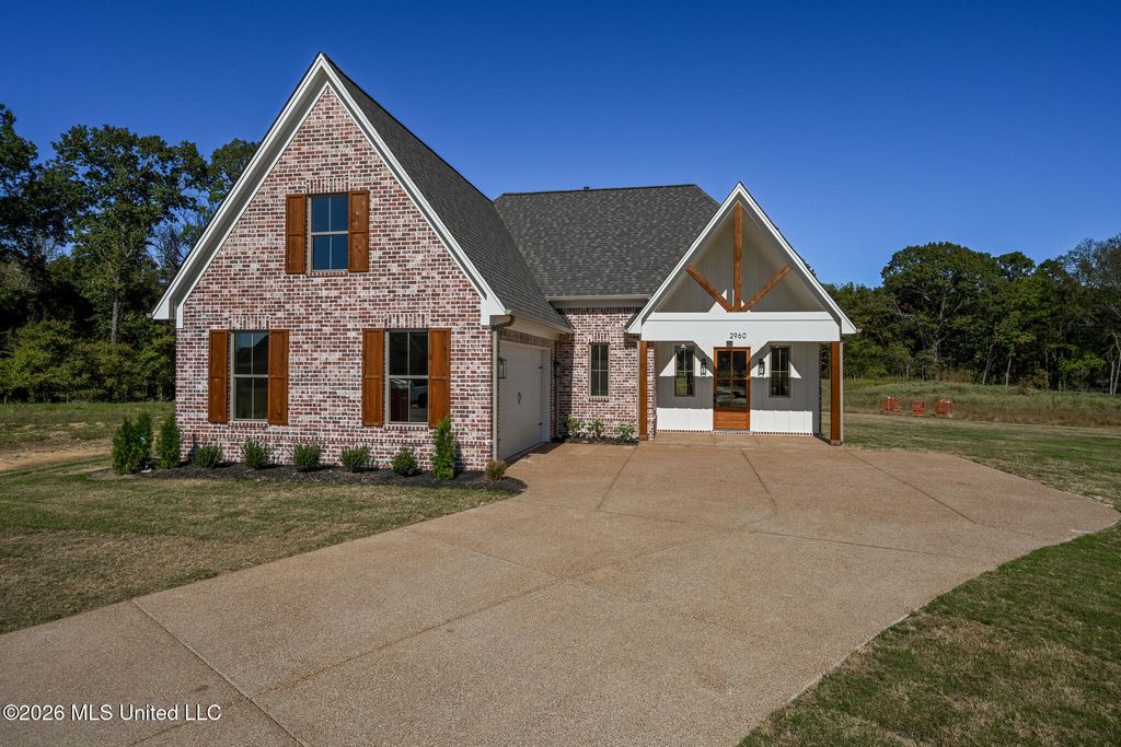 2960 Molly Cove, Nesbit, MS 38651 — exterior