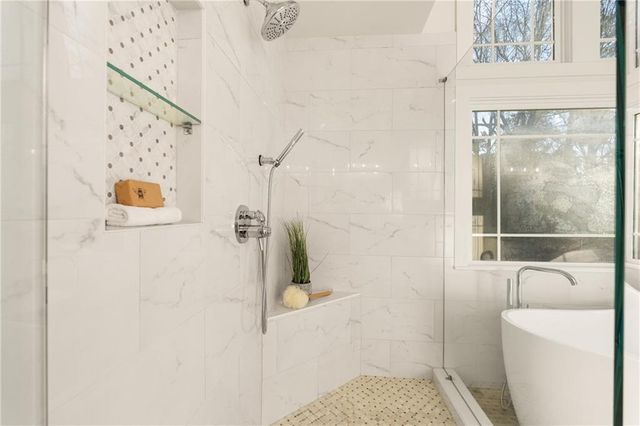 210 Tynebrae Place, Roswell, GA 30075