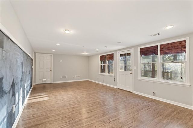 210 Tynebrae Place, Roswell, GA 30075