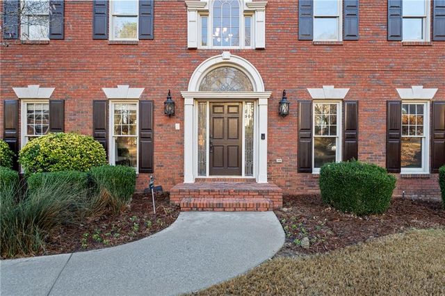 210 Tynebrae Place, Roswell, GA 30075