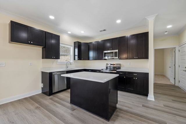 2212 Pickwick Place, Murfreesboro, TN 37127