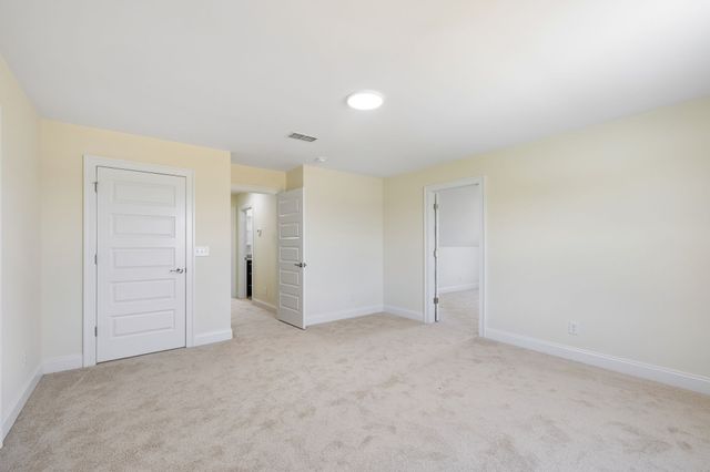 2212 Pickwick Place, Murfreesboro, TN 37127