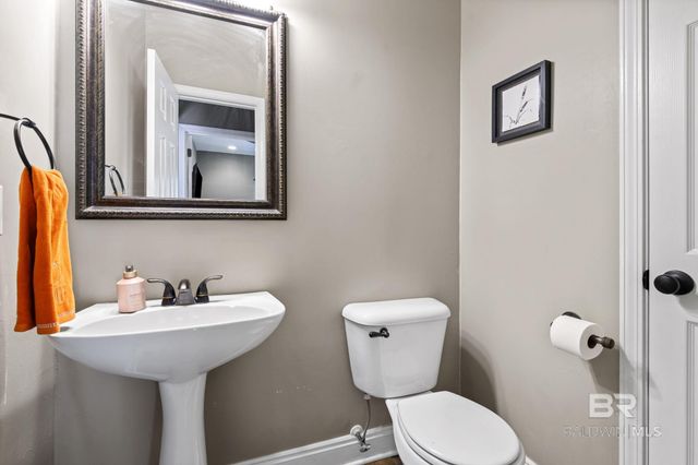 150 Lakeview Loop, Daphne, AL 36526