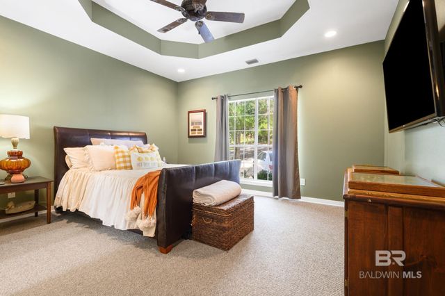 150 Lakeview Loop, Daphne, AL 36526