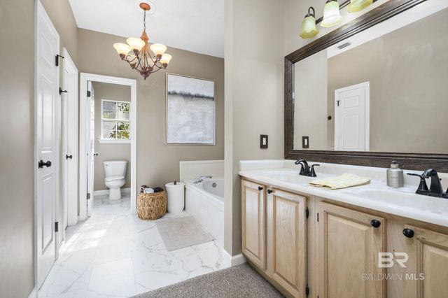 150 Lakeview Loop, Daphne, AL 36526