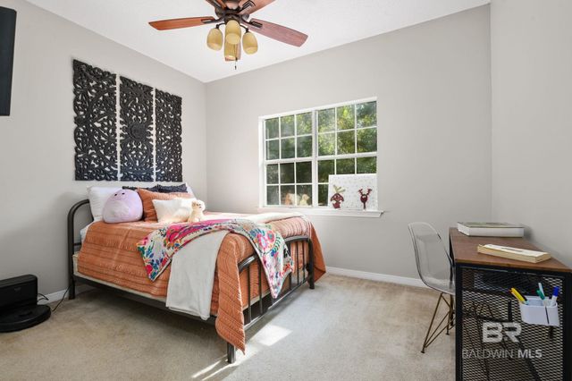 150 Lakeview Loop, Daphne, AL 36526