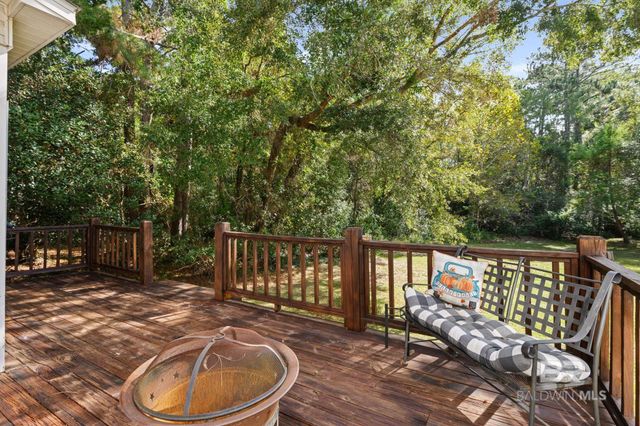 150 Lakeview Loop, Daphne, AL 36526