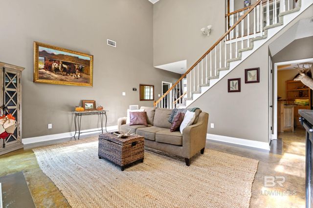 150 Lakeview Loop, Daphne, AL 36526