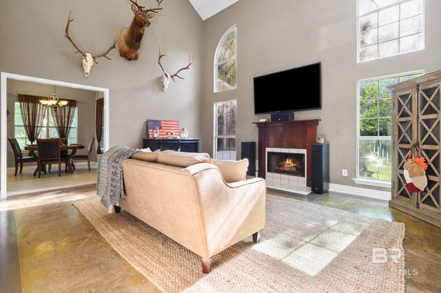 150 Lakeview Loop, Daphne, AL 36526