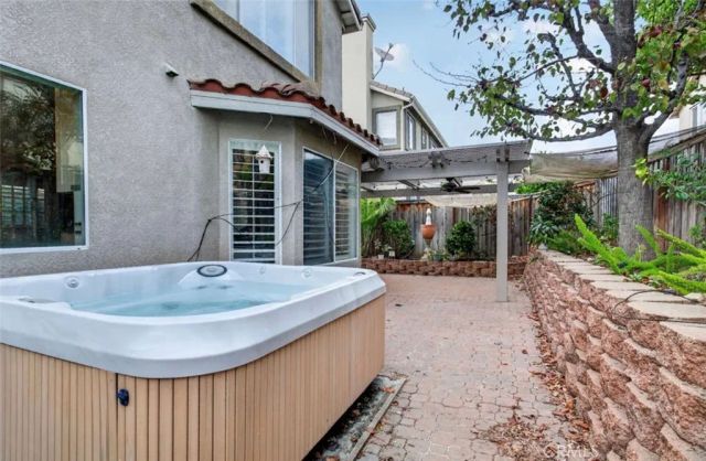 4 Daybreak ln, Rancho Santa Margarita, CA 92688