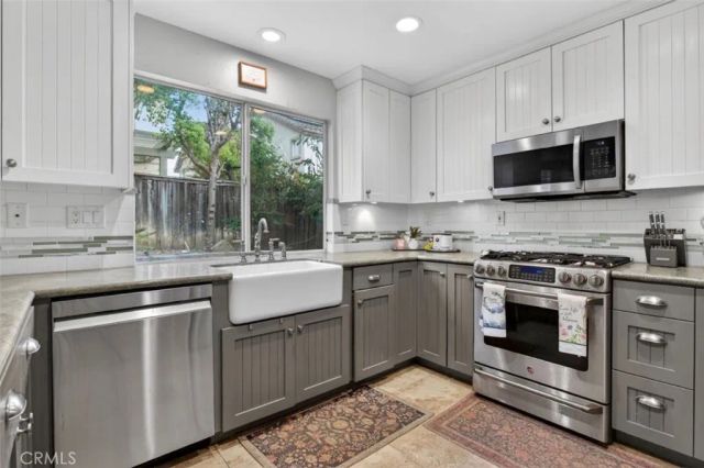 4 Daybreak ln, Rancho Santa Margarita, CA 92688