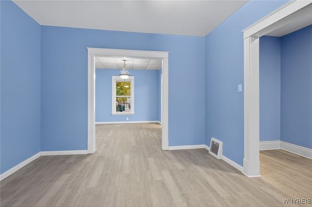 1957 Whitney Avenue, Niagara Falls, NY 14301