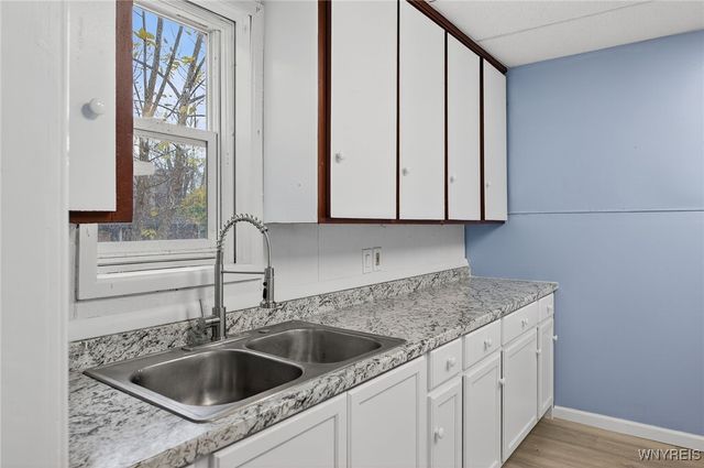 1957 Whitney Avenue, Niagara Falls, NY 14301