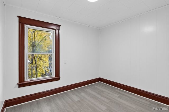 1957 Whitney Avenue, Niagara Falls, NY 14301