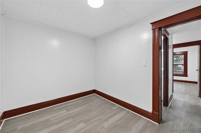 1957 Whitney Avenue, Niagara Falls, NY 14301