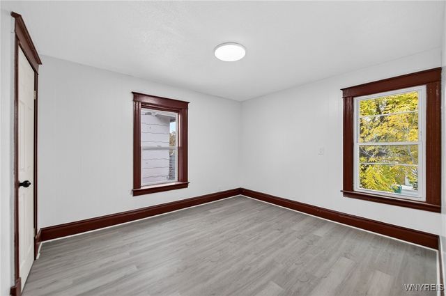 1957 Whitney Avenue, Niagara Falls, NY 14301