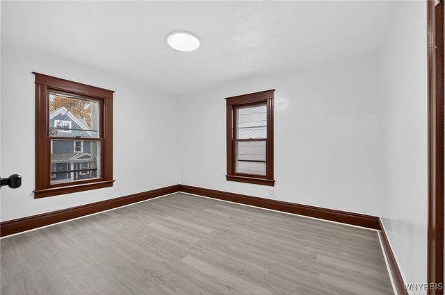 1957 Whitney Avenue, Niagara Falls, NY 14301