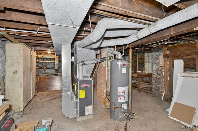 1957 Whitney Avenue, Niagara Falls, NY 14301