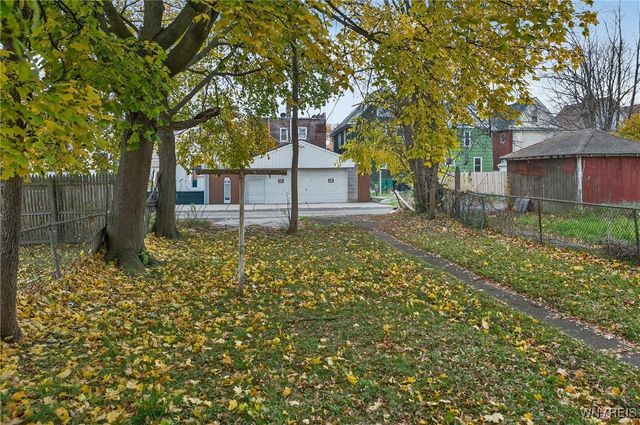 1957 Whitney Avenue, Niagara Falls, NY 14301