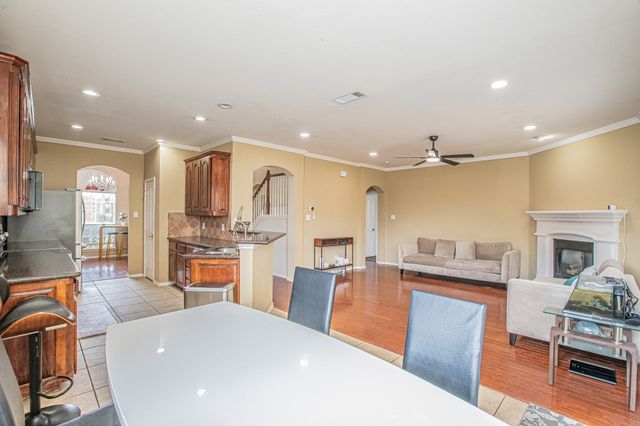 1664 Park Grove Drive, Irving, TX 75060