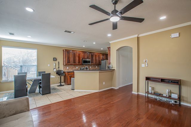 1664 Park Grove Drive, Irving, TX 75060