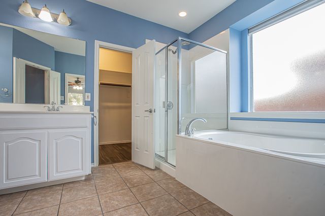 1664 Park Grove Drive, Irving, TX 75060