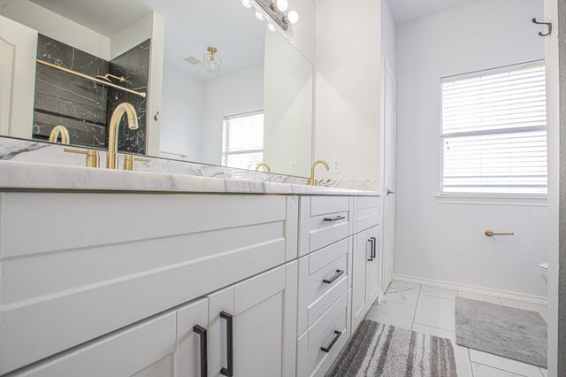 1664 Park Grove Drive, Irving, TX 75060