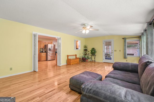 7616 Highland Oaks Dr, Young Harris, GA 30582