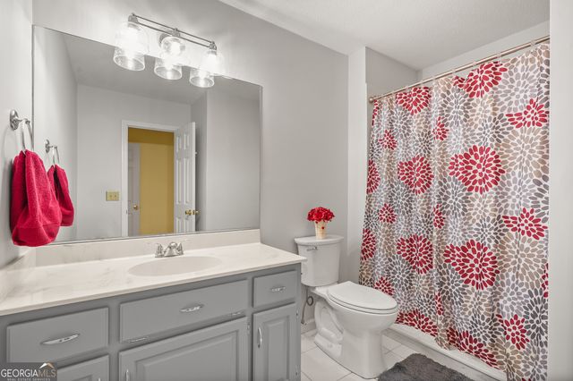 7616 Highland Oaks Dr, Young Harris, GA 30582