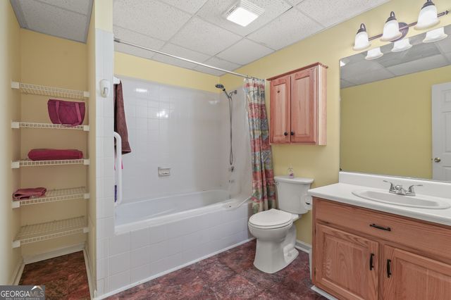 7616 Highland Oaks Dr, Young Harris, GA 30582