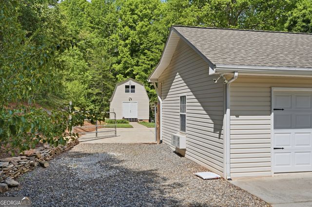 7616 Highland Oaks Dr, Young Harris, GA 30582