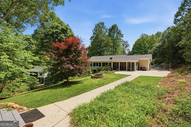 7616 Highland Oaks Dr, Young Harris, GA 30582