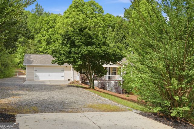 7616 Highland Oaks Dr, Young Harris, GA 30582