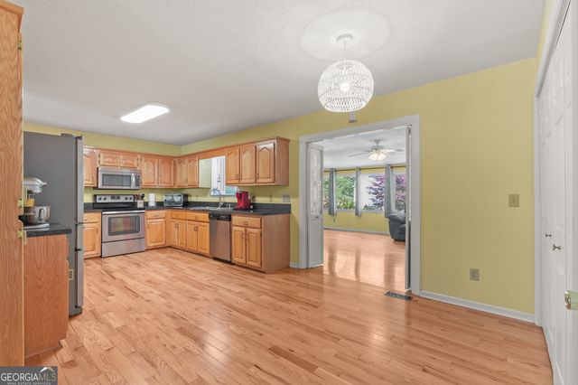 7616 Highland Oaks Dr, Young Harris, GA 30582
