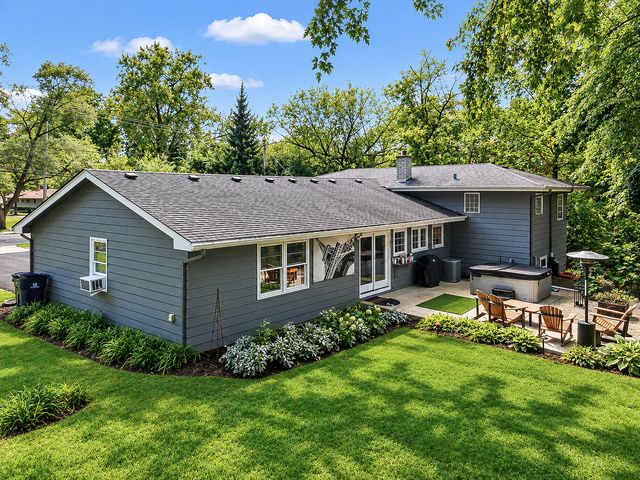 21 E Hillside Road, Naperville, IL 60540
