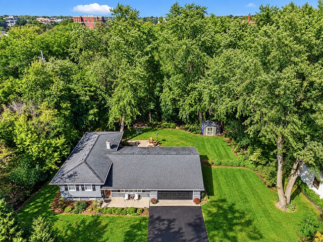 21 E Hillside Road, Naperville, IL 60540