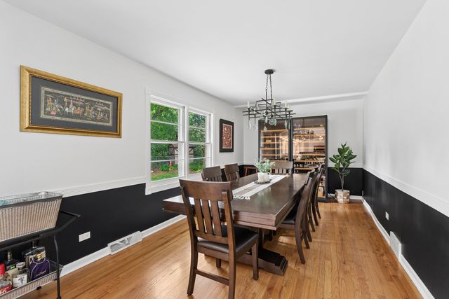 21 E Hillside Road, Naperville, IL 60540