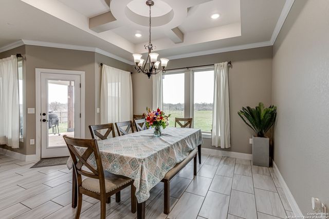 197 GENTLE BREEZE, Floresville, TX 78114