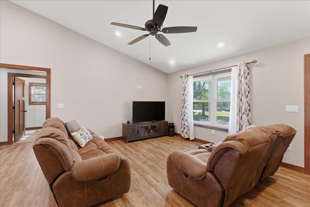 123 Carroll Boulevard, Dunkerton, IA 50626